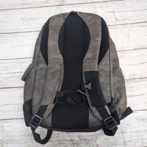 Lululemon Cruiser Backpack Woodland Camo Multi Green - Picture 10 of 10